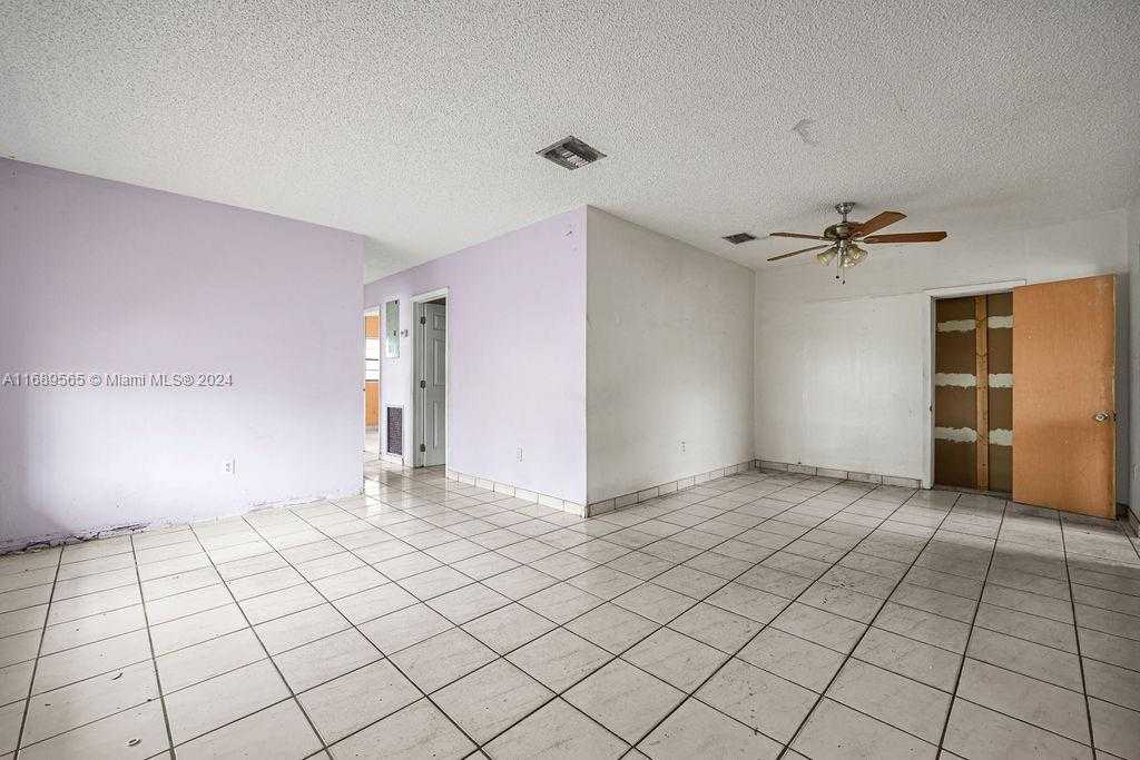 Small Image of 4480 NORTH WEST 201ST ST, Miami Gardens Number 10