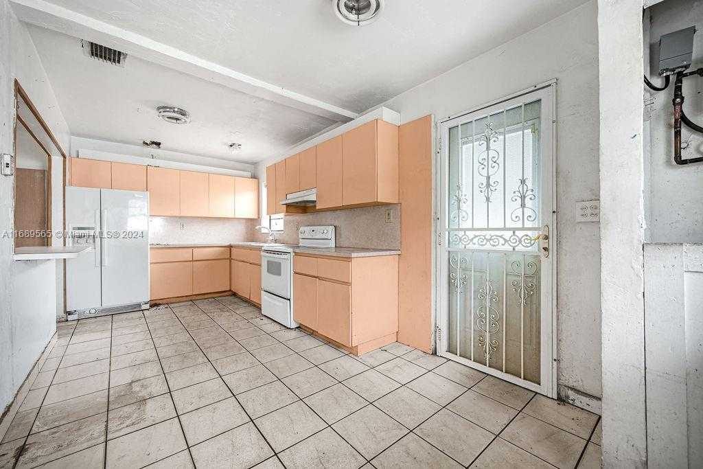 Small Image of 4480 NORTH WEST 201ST ST, Miami Gardens Number 15