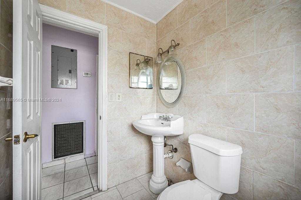 Small Image of 4480 NORTH WEST 201ST ST, Miami Gardens Number 25