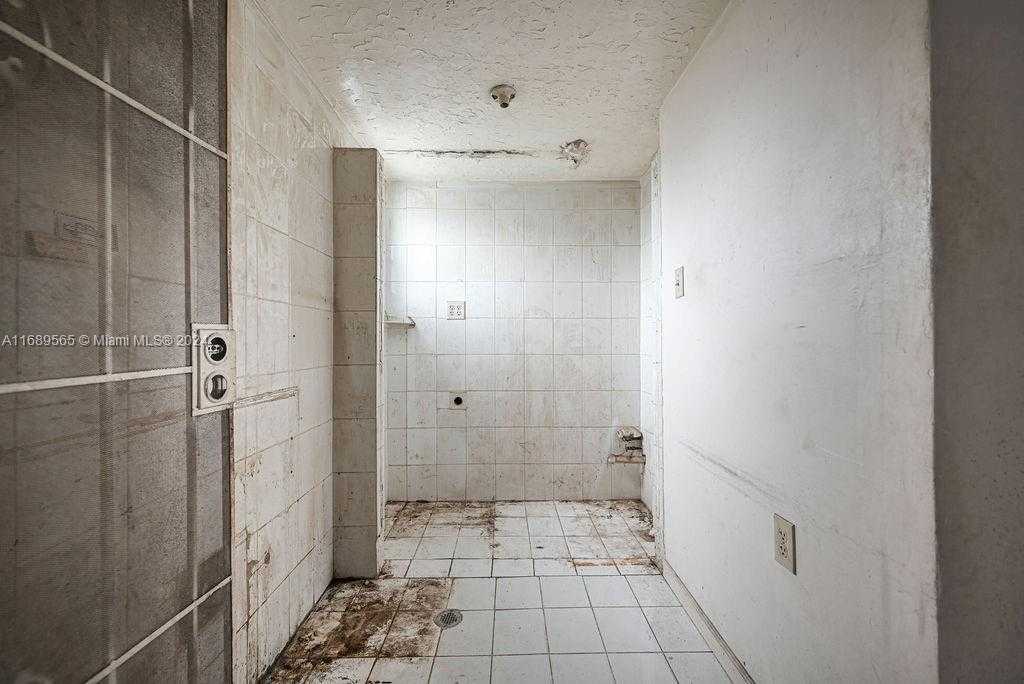 Small Image of 4480 NORTH WEST 201ST ST, Miami Gardens Number 29