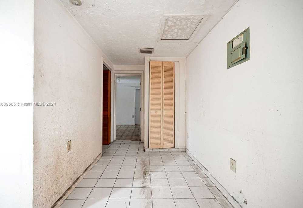 Small Image of 4480 NORTH WEST 201ST ST, Miami Gardens Number 32