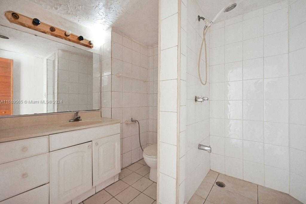 Small Image of 4480 NORTH WEST 201ST ST, Miami Gardens Number 34