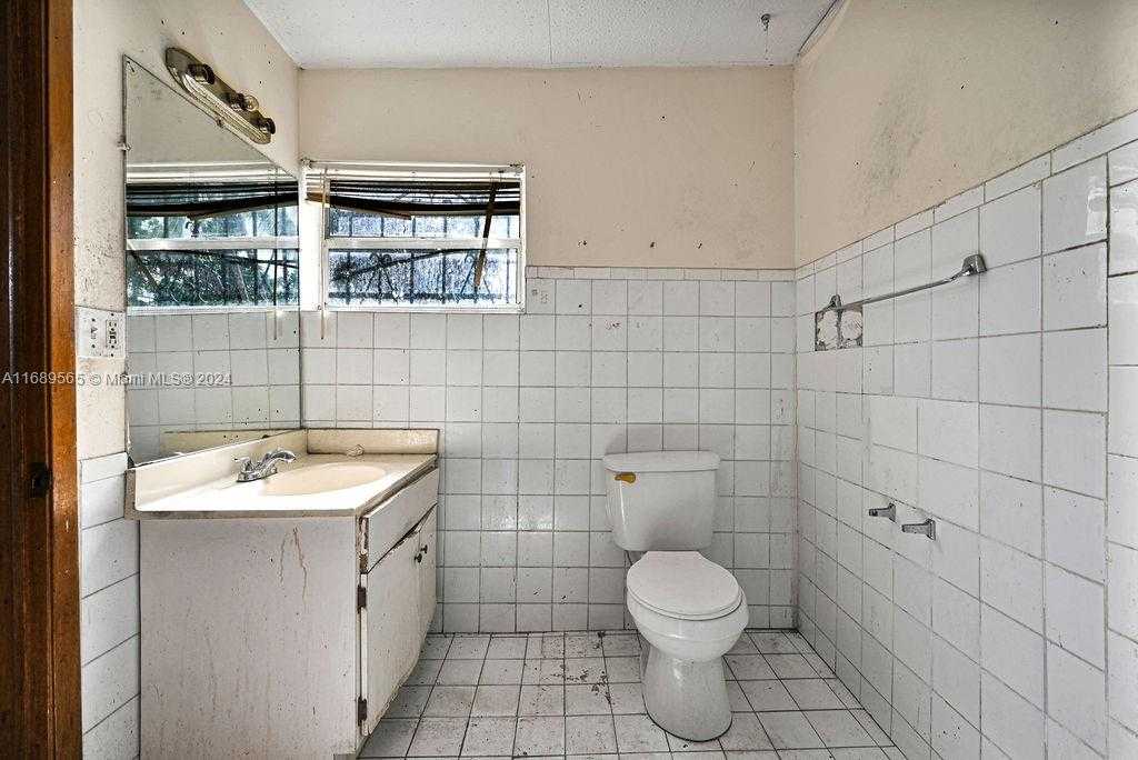 Small Image of 4480 NORTH WEST 201ST ST, Miami Gardens Number 43