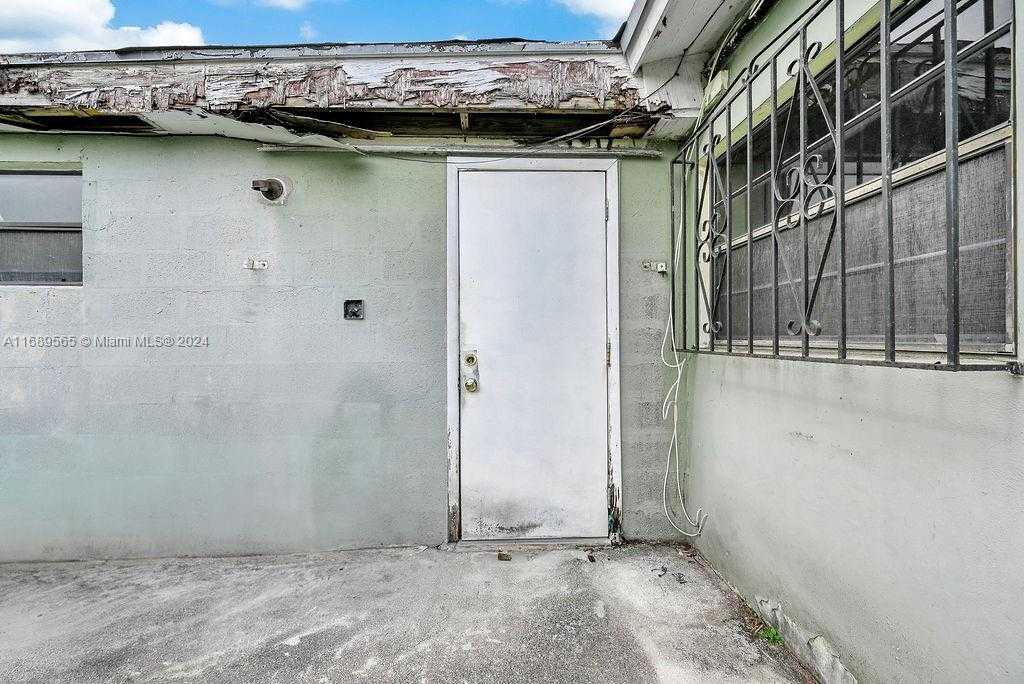 Small Image of 4480 NORTH WEST 201ST ST, Miami Gardens Number 48