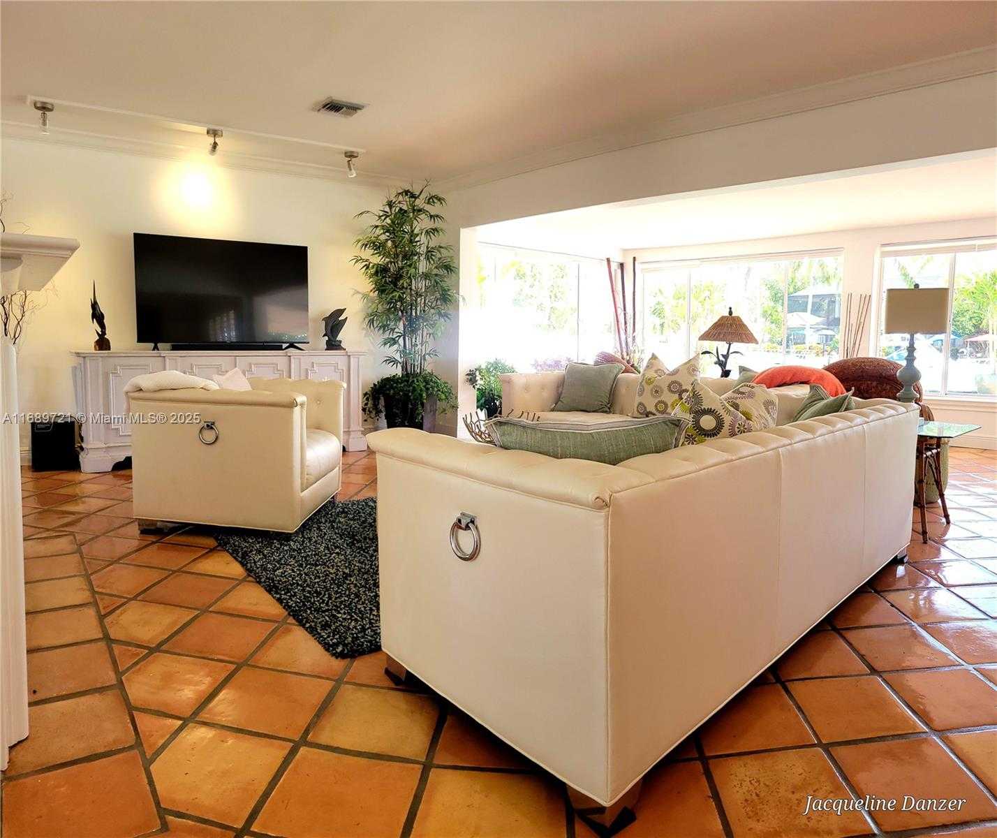 Small Image of 2781 NORTH EAST 23RD CT, Pompano Beach Number 2