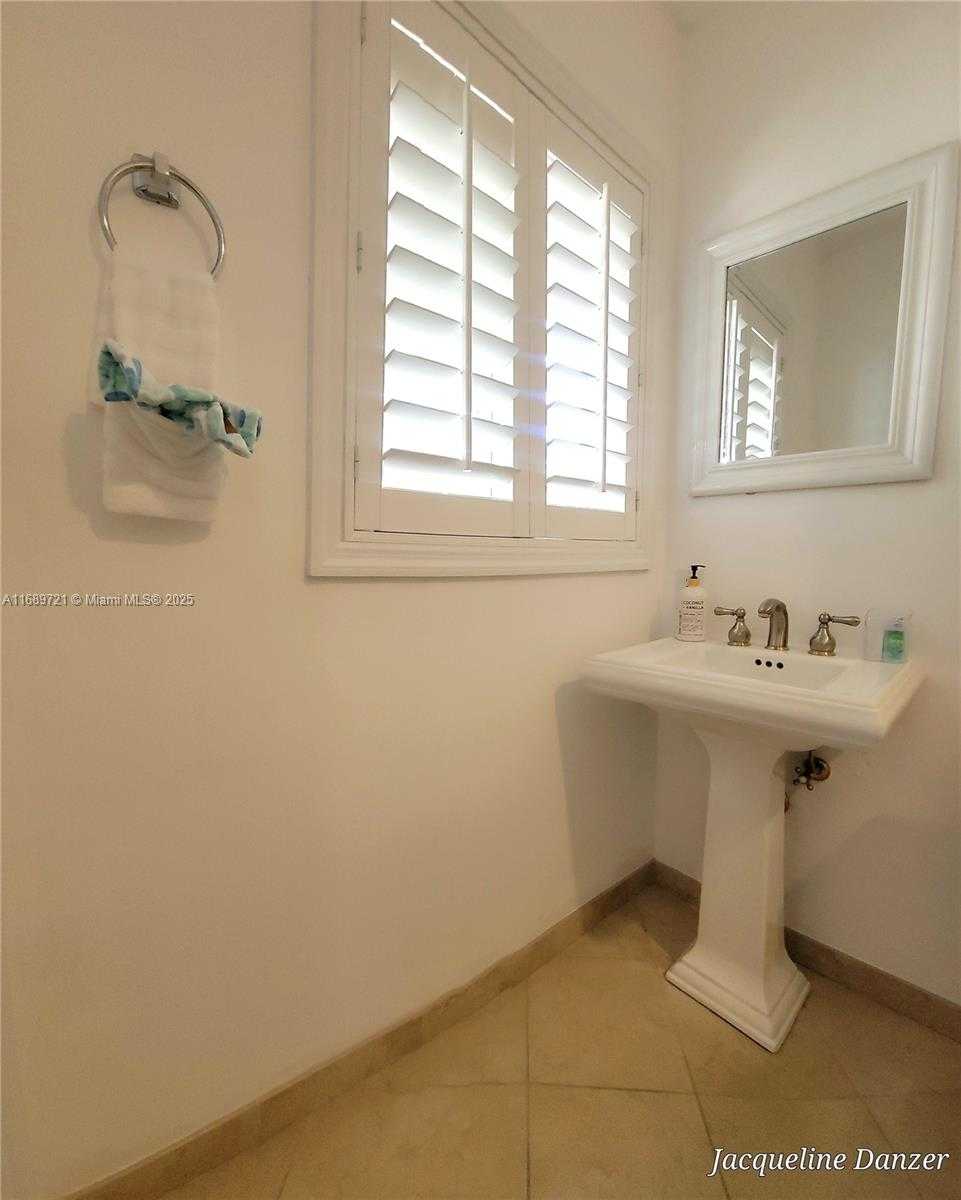 Small Image of 2781 NORTH EAST 23RD CT, Pompano Beach Number 35