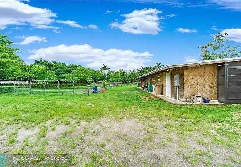 Small Image of 11090 SOUTH WEST 28TH CT, Davie Number 19