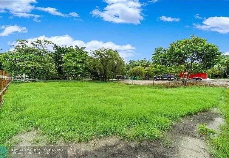 Small Image of 11090 SOUTH WEST 28TH CT, Davie Number 21