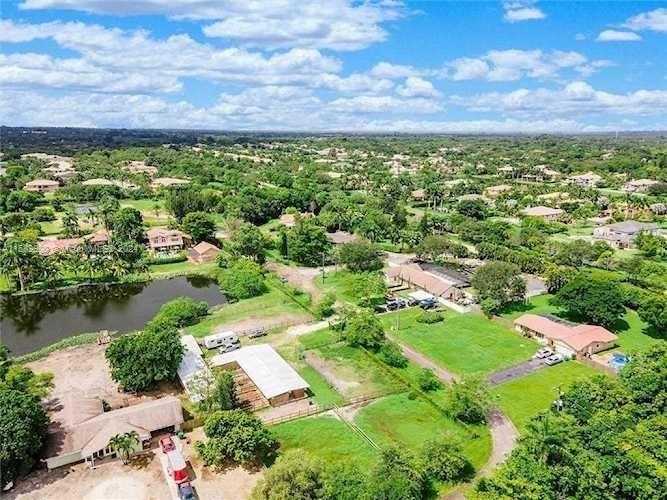 Small Image of 11090 SOUTH WEST 28TH CT, Davie Number 26