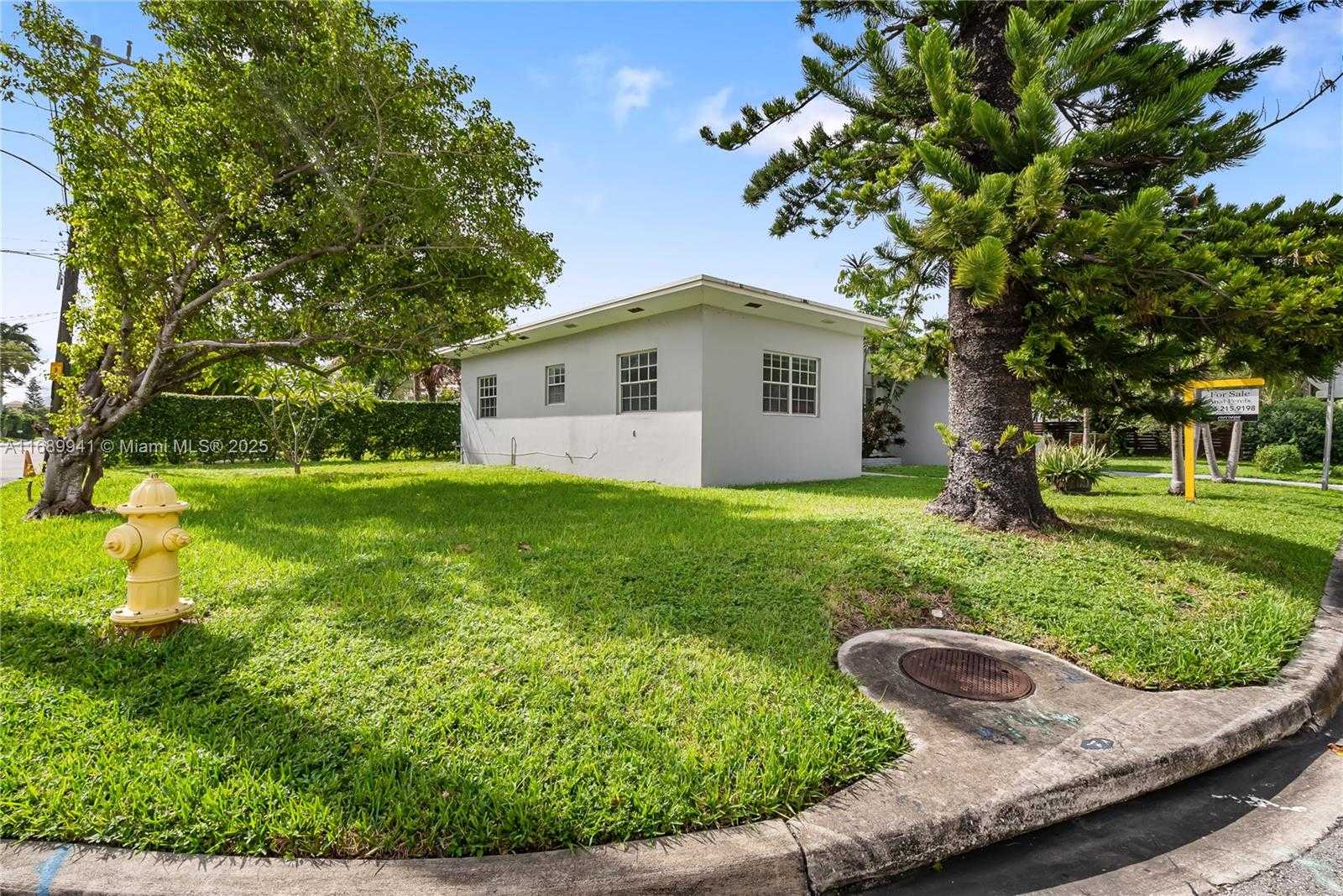 Small Image of 500 90TH STREET, Surfside Number 18