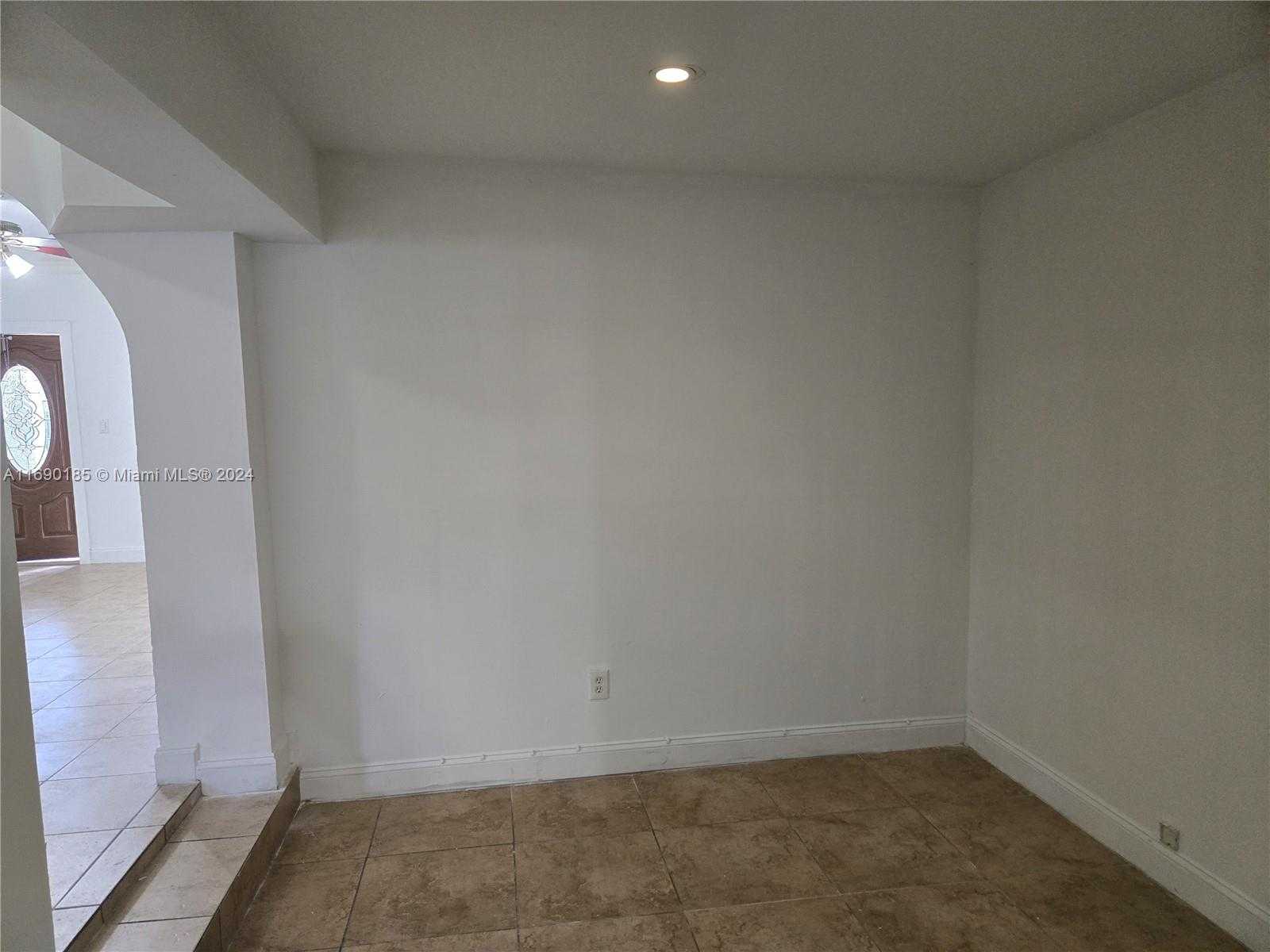 Small Image of 961 EAST 32ND ST, Hialeah Number 11