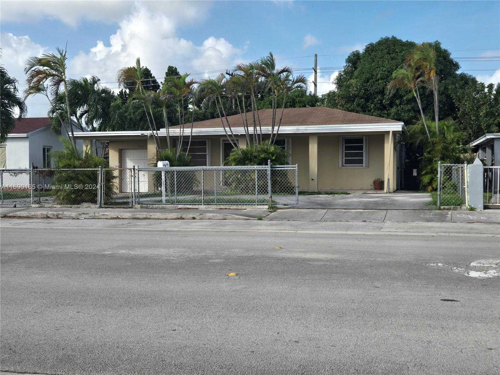 Small Image of 961 EAST 32ND ST, Hialeah Number 2