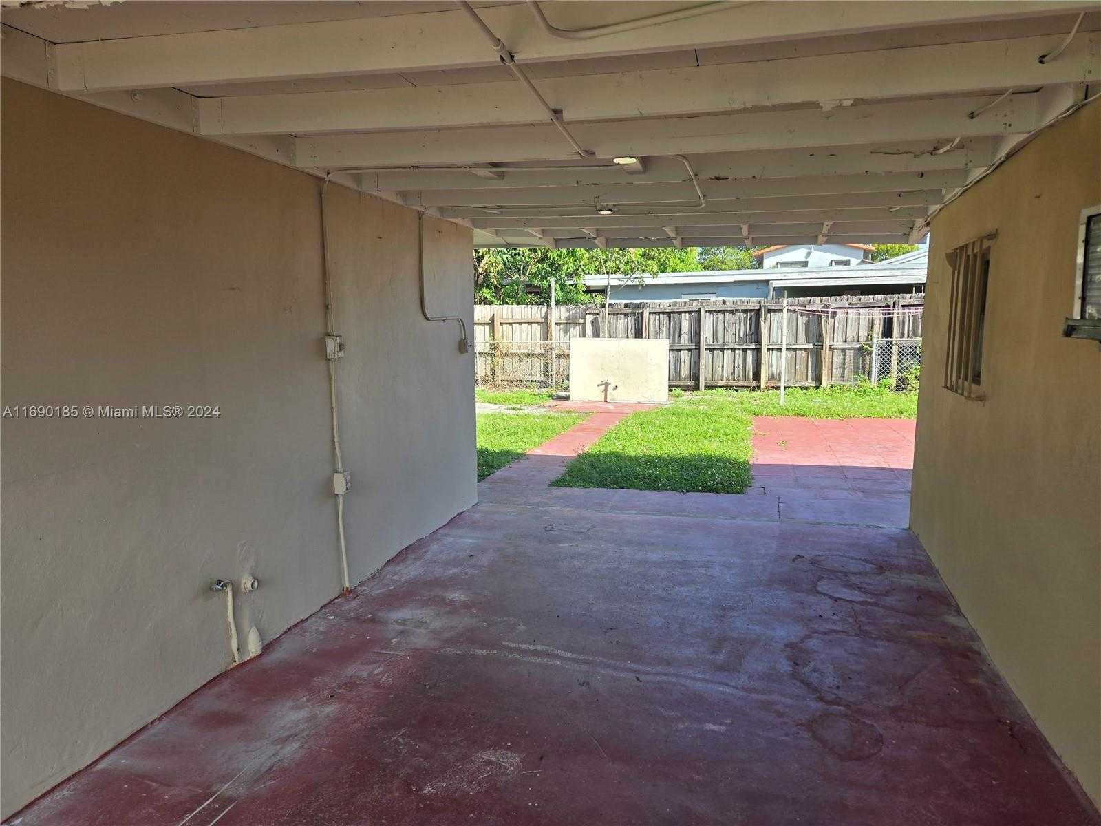 Small Image of 961 EAST 32ND ST, Hialeah Number 21