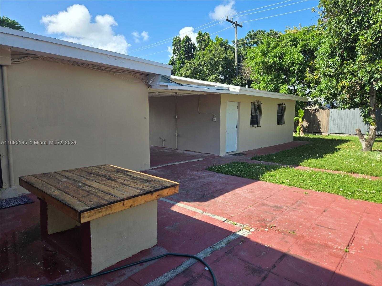 Small Image of 961 EAST 32ND ST, Hialeah Number 25