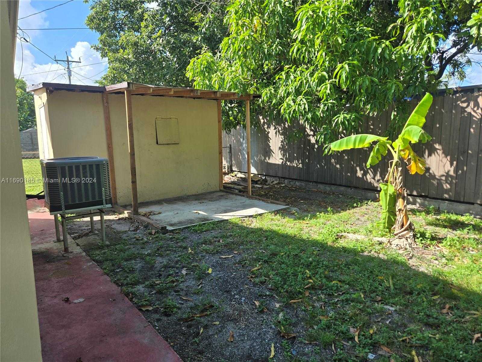 Small Image of 961 EAST 32ND ST, Hialeah Number 31