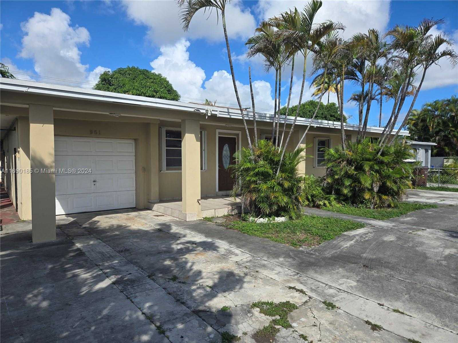 Small Image of 961 EAST 32ND ST, Hialeah Number 4