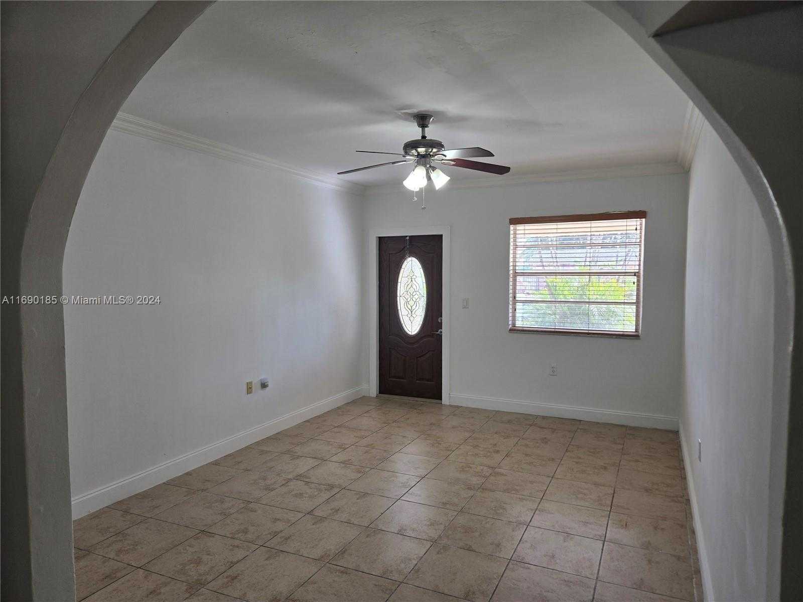 Small Image of 961 EAST 32ND ST, Hialeah Number 7