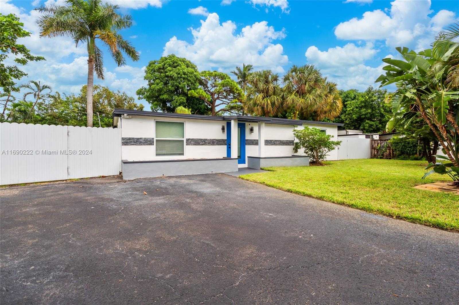 Small Image of 1899 NORTH EAST 49TH CT, Pompano Beach Number 4