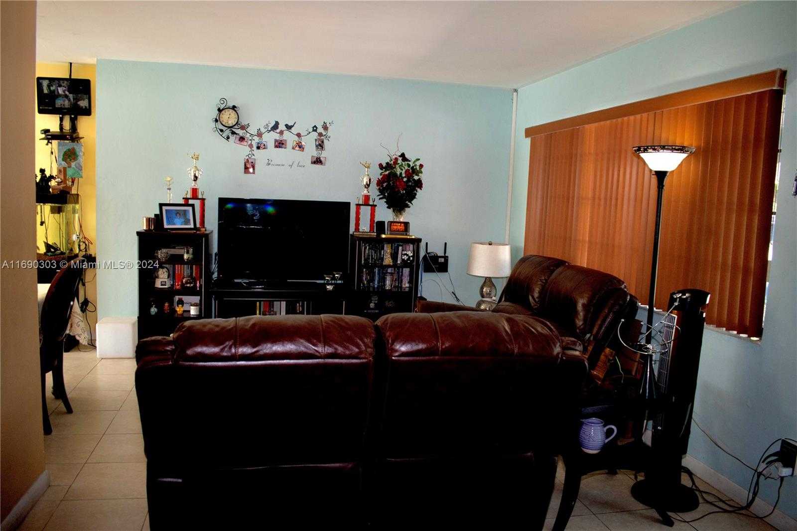 Small Image of 2206 WASHINGTON ST, Hollywood Number 13