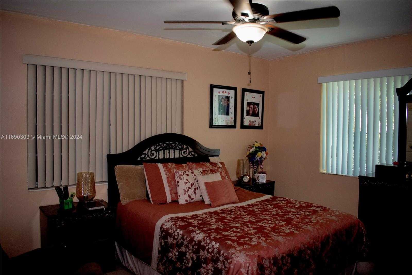 Small Image of 2206 WASHINGTON ST, Hollywood Number 24