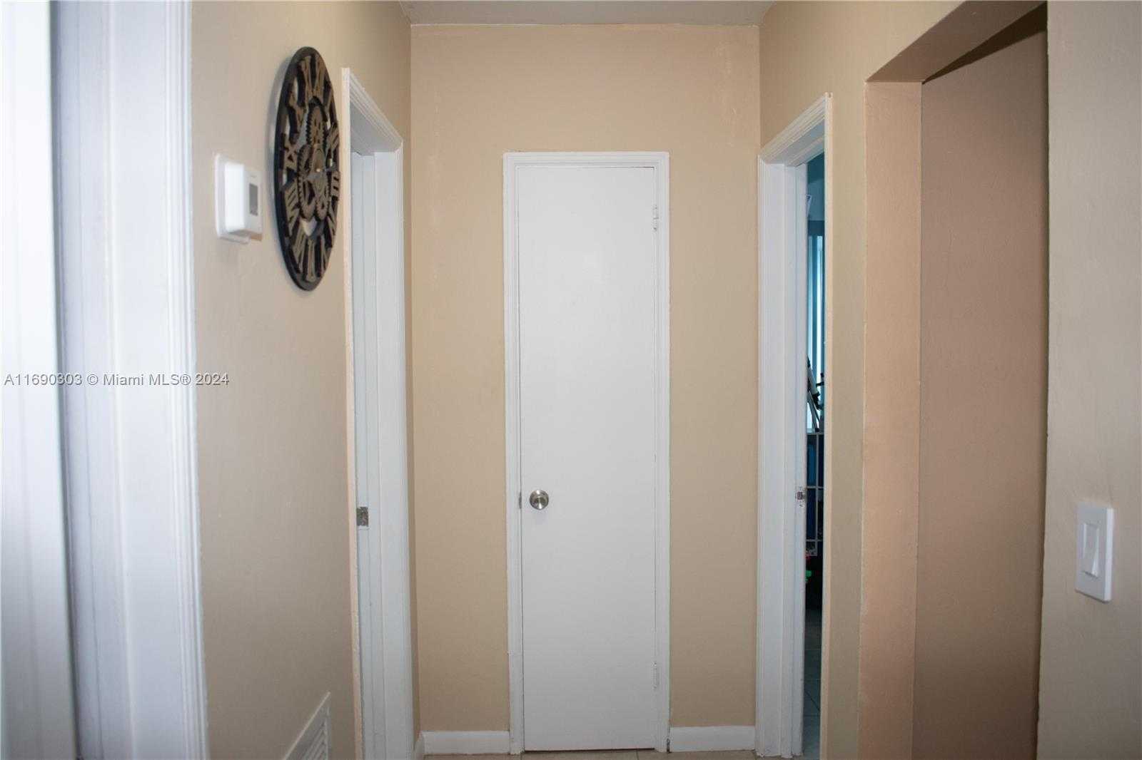 Small Image of 2206 WASHINGTON ST, Hollywood Number 30