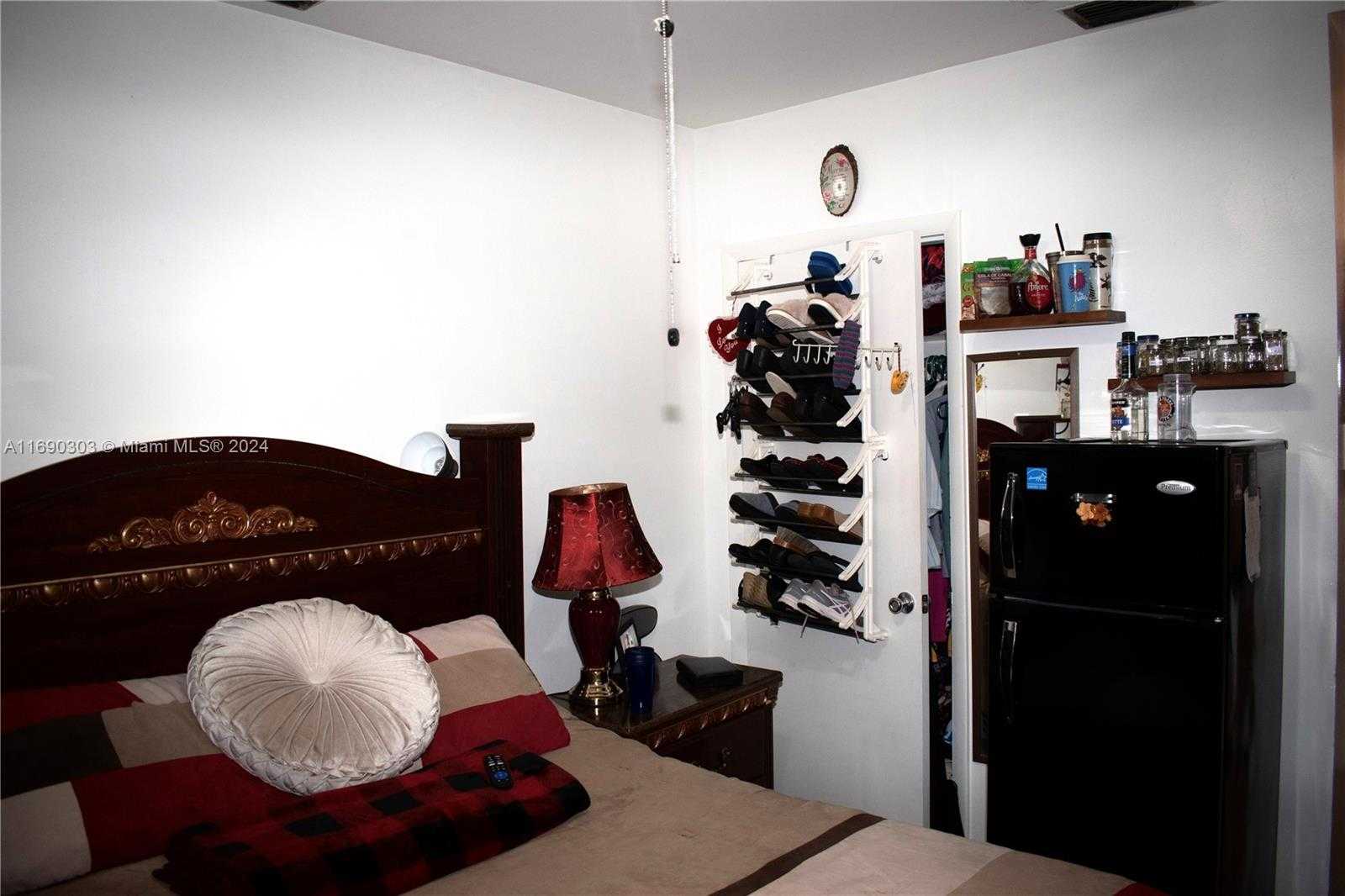 Small Image of 2206 WASHINGTON ST, Hollywood Number 38