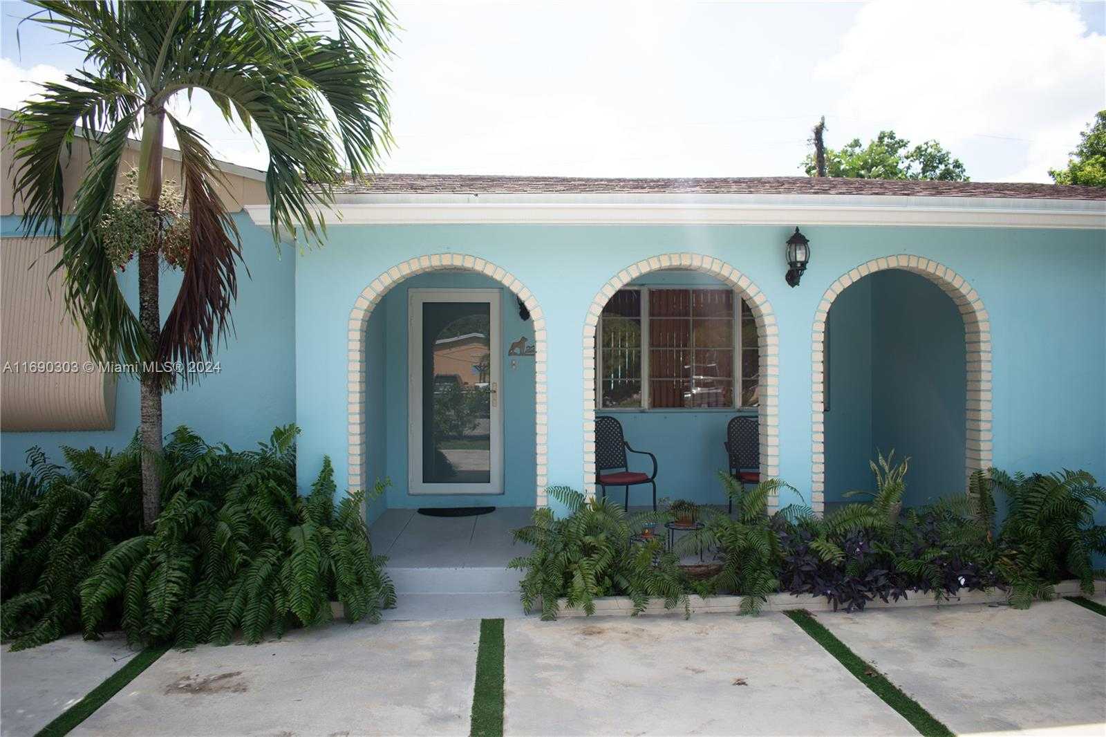 Small Image of 2206 WASHINGTON ST, Hollywood Number 4