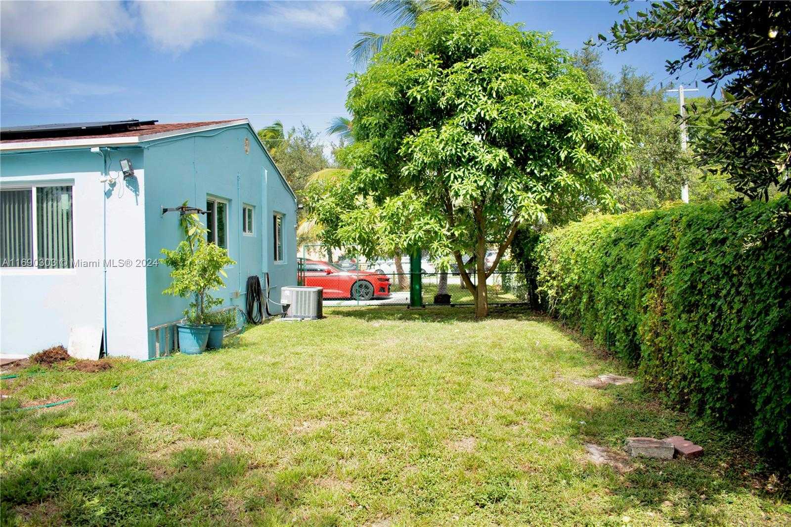 Small Image of 2206 WASHINGTON ST, Hollywood Number 58