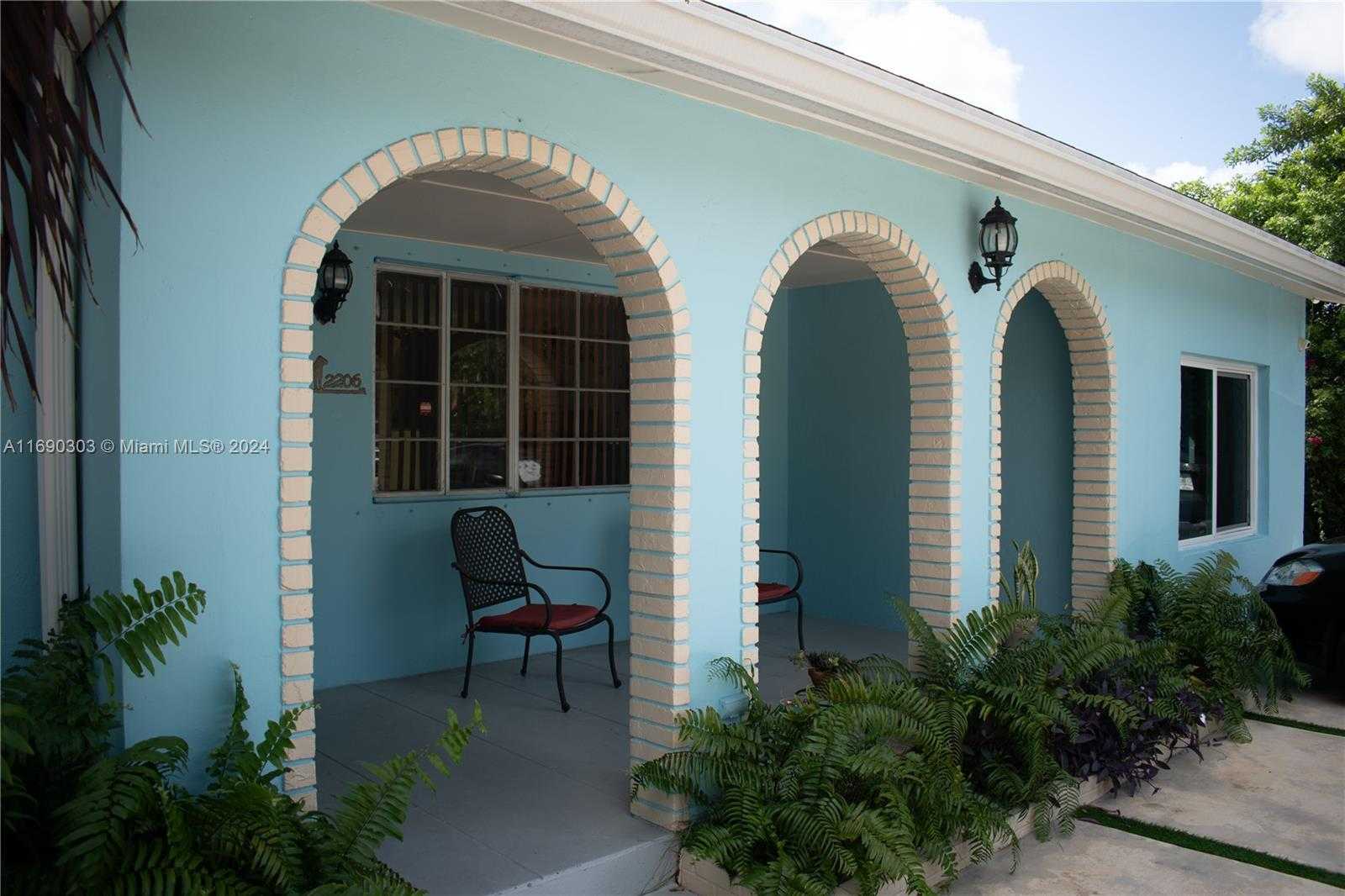 Small Image of 2206 WASHINGTON ST, Hollywood Number 7