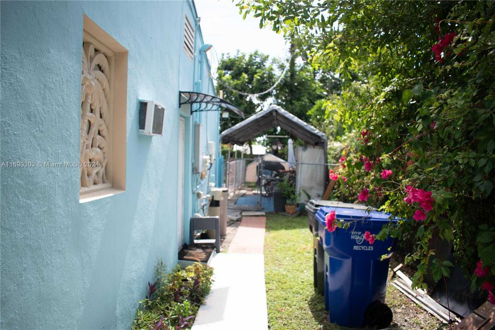 Small Image of 2206 WASHINGTON ST, Hollywood Number 9