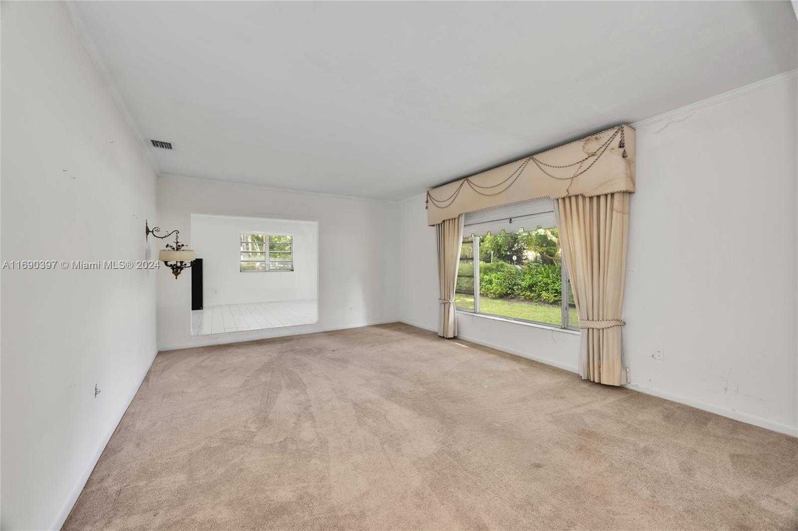 Small Image of 2700 GRANADA BLVD, Coral Gables Number 15