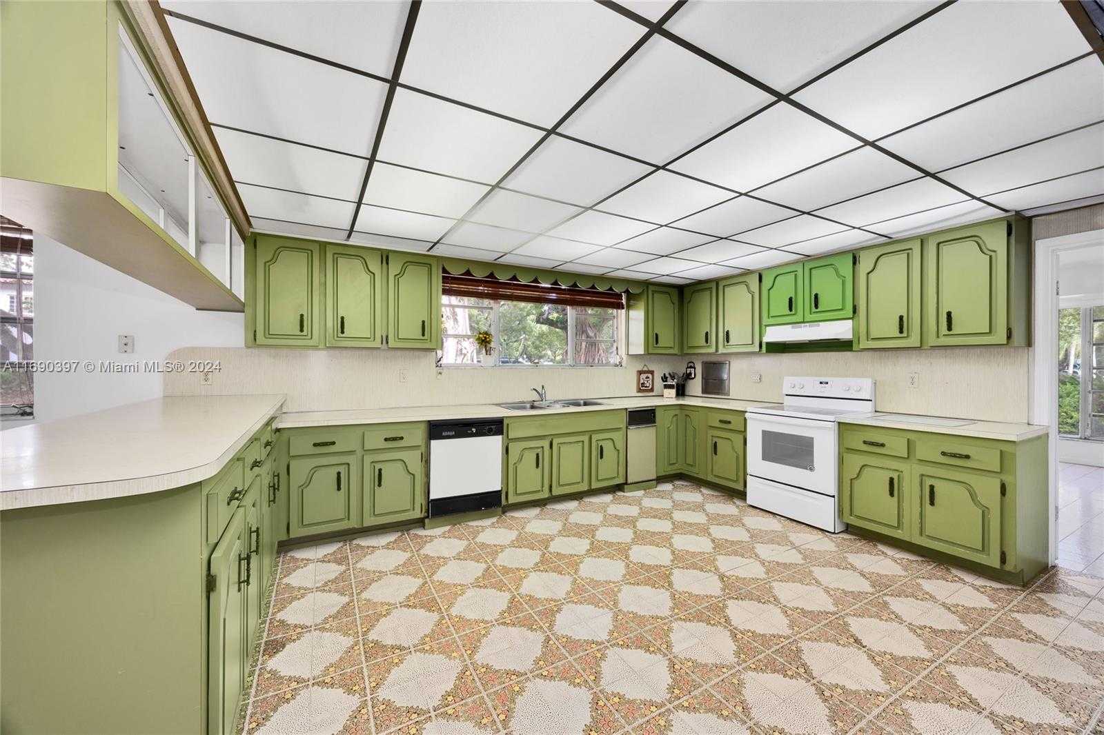 Small Image of 2700 GRANADA BLVD, Coral Gables Number 20
