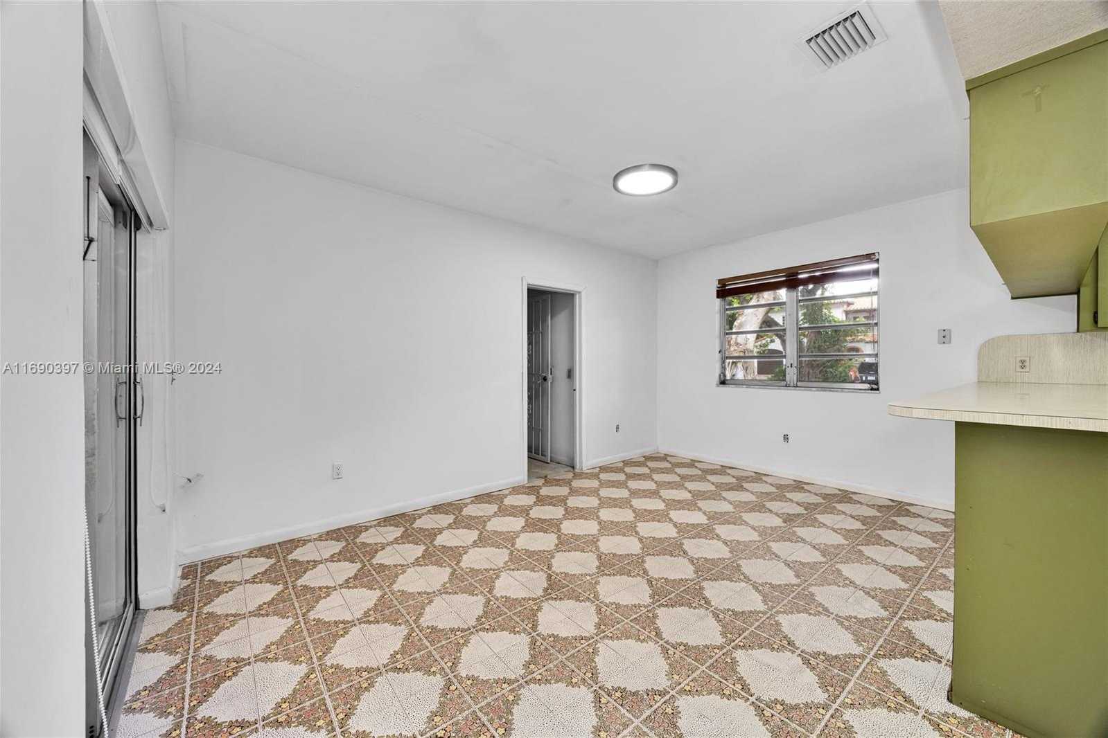 Small Image of 2700 GRANADA BLVD, Coral Gables Number 23