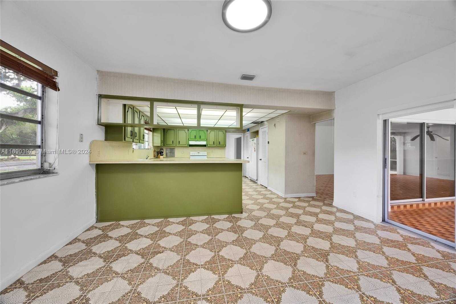 Small Image of 2700 GRANADA BLVD, Coral Gables Number 24