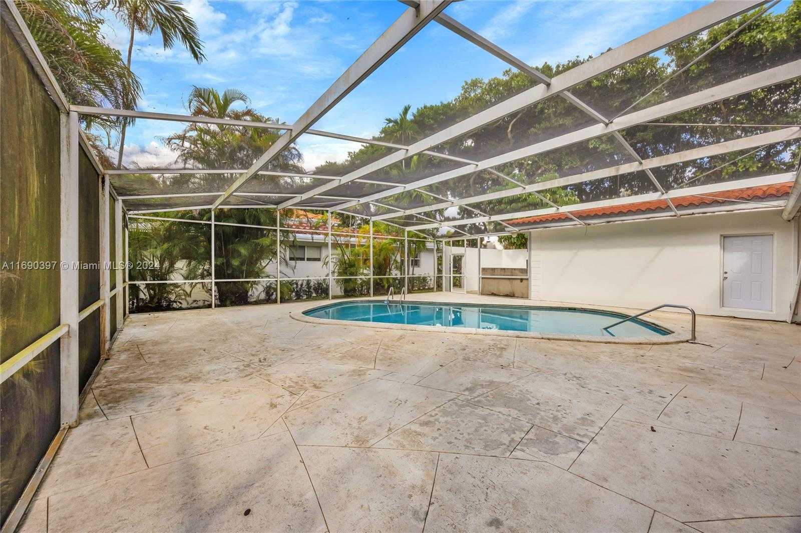 Small Image of 2700 GRANADA BLVD, Coral Gables Number 38
