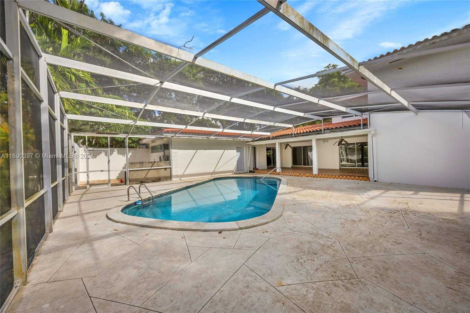 Small Image of 2700 GRANADA BLVD, Coral Gables Number 39