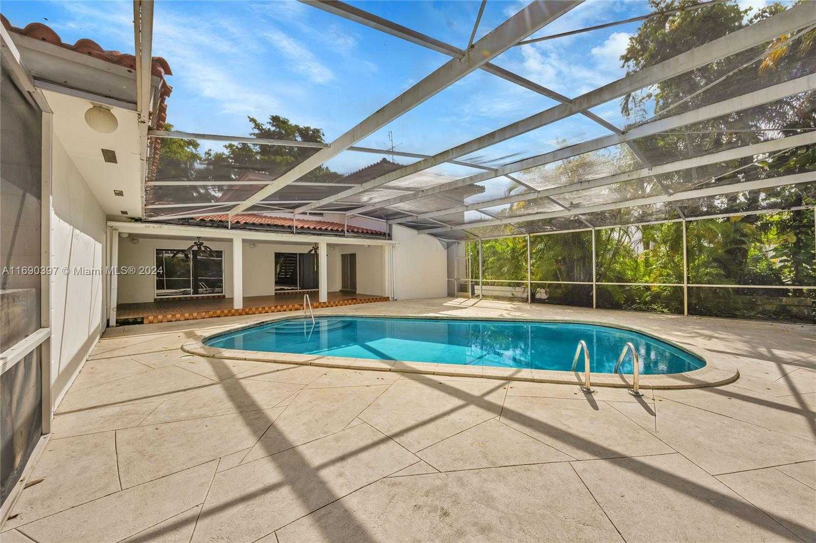Small Image of 2700 GRANADA BLVD, Coral Gables Number 40