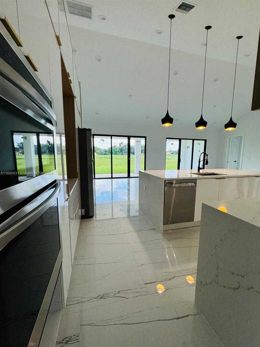 Small Image of 755 ALTON CIR, Port St. Lucie Number 10