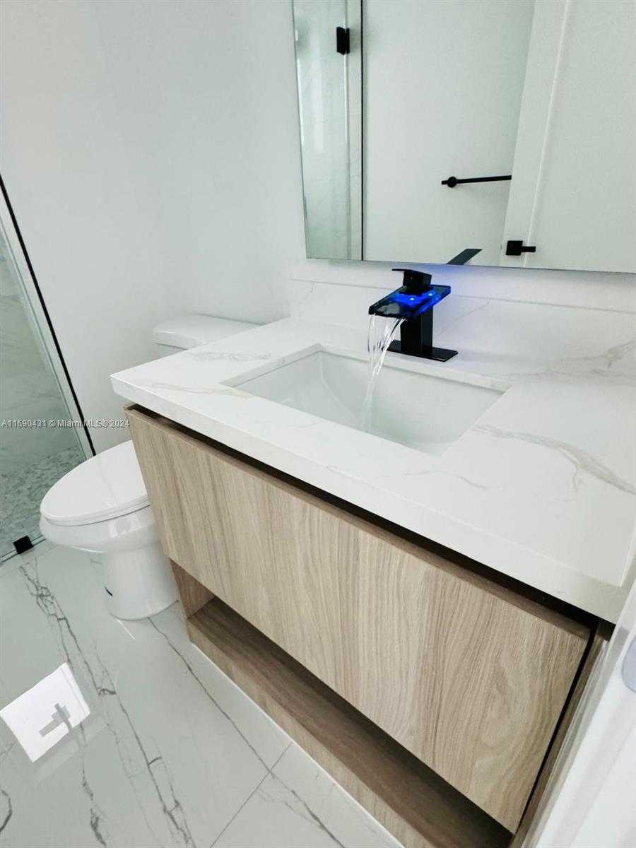 Small Image of 755 ALTON CIR, Port St. Lucie Number 20