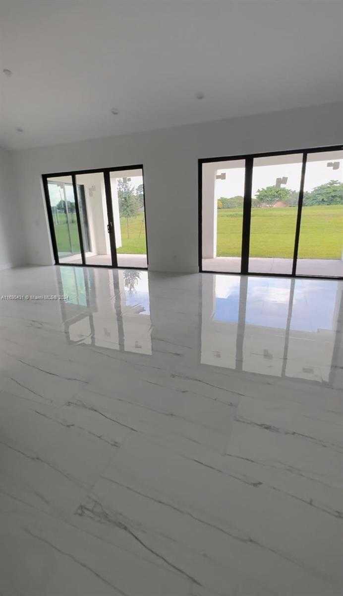 Small Image of 755 ALTON CIR, Port St. Lucie Number 26