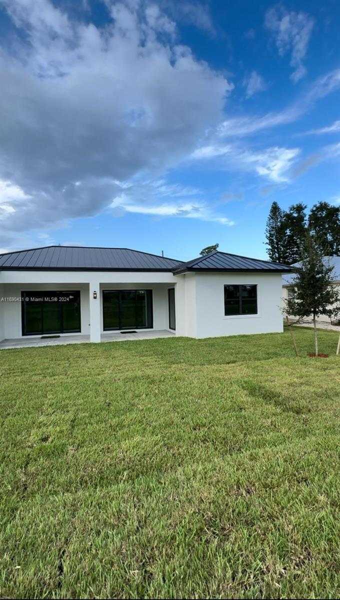 Small Image of 755 ALTON CIR, Port St. Lucie Number 30
