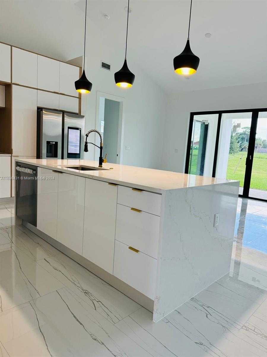 Small Image of 755 ALTON CIR, Port St. Lucie Number 8