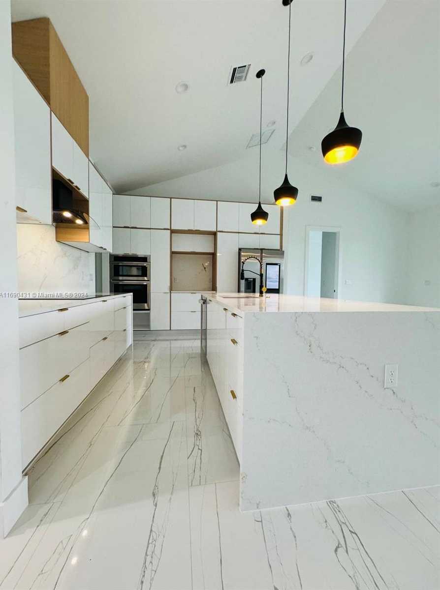 Small Image of 755 ALTON CIR, Port St. Lucie Number 9