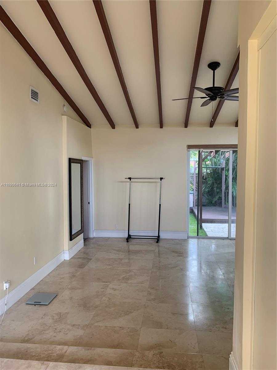 Small Image of 310 191ST TER, Sunny Isles Beach Number 12