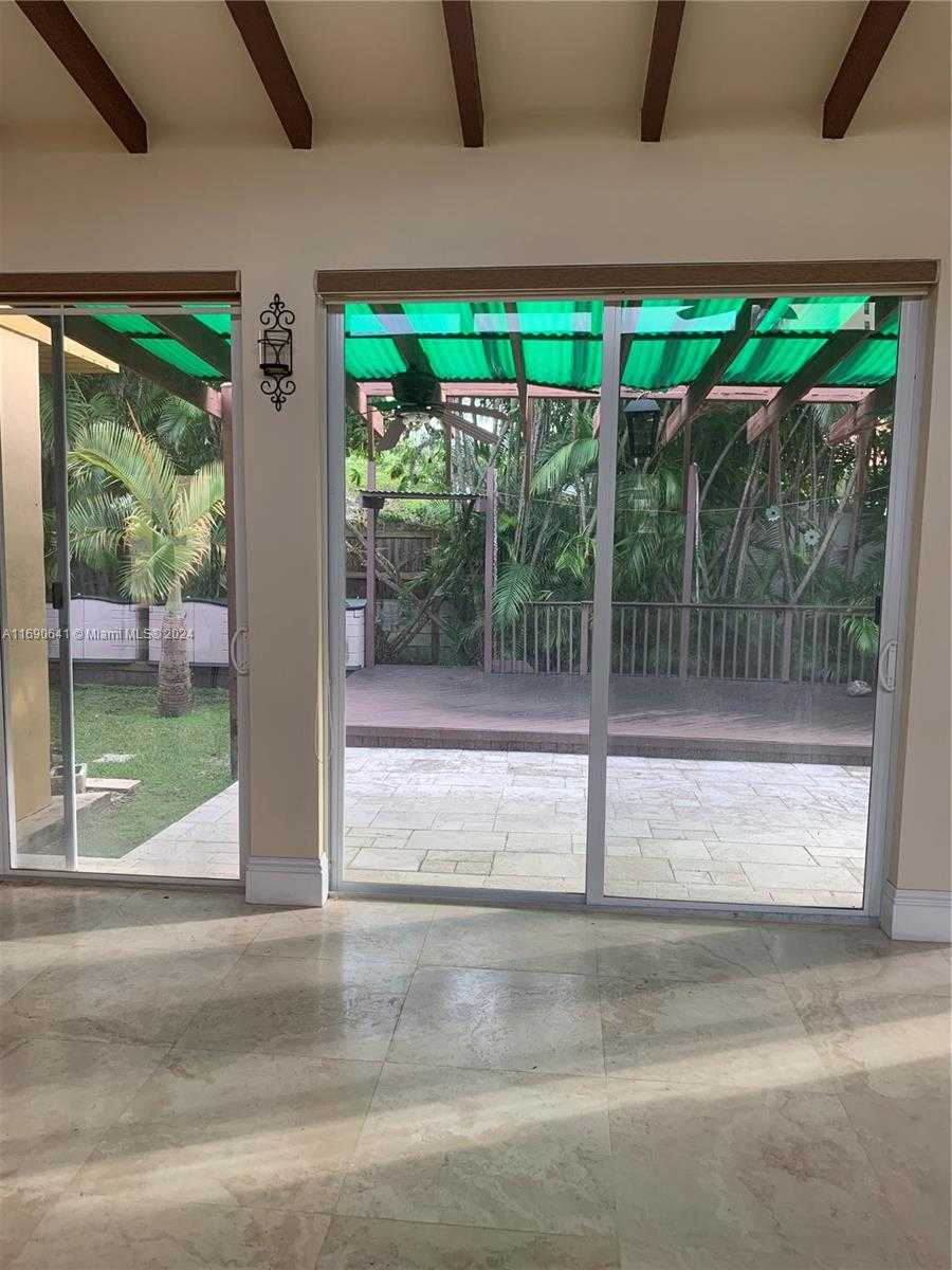 Small Image of 310 191ST TER, Sunny Isles Beach Number 14