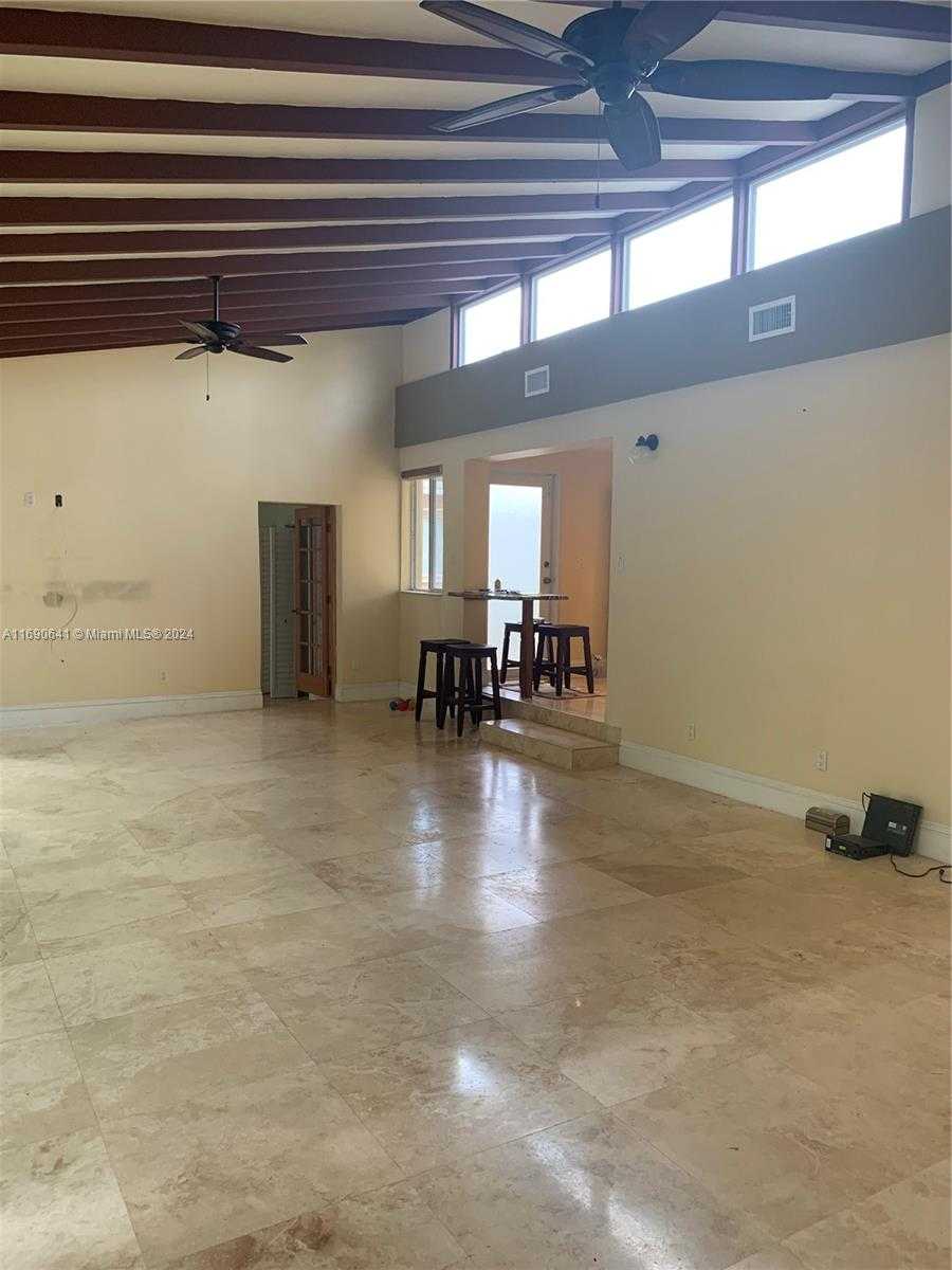 Small Image of 310 191ST TER, Sunny Isles Beach Number 18