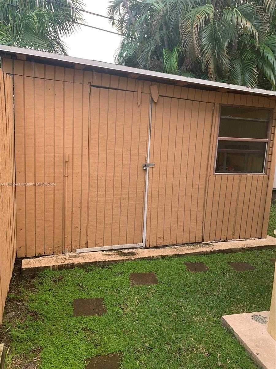 Small Image of 310 191ST TER, Sunny Isles Beach Number 32