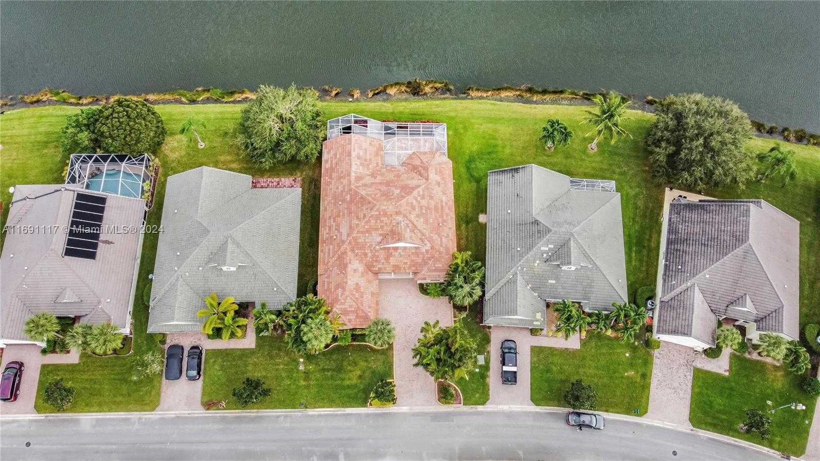 Small Image of 174 NORTH WEST MAGNOLIA LAKES BLVD, Port St. Lucie Number 5