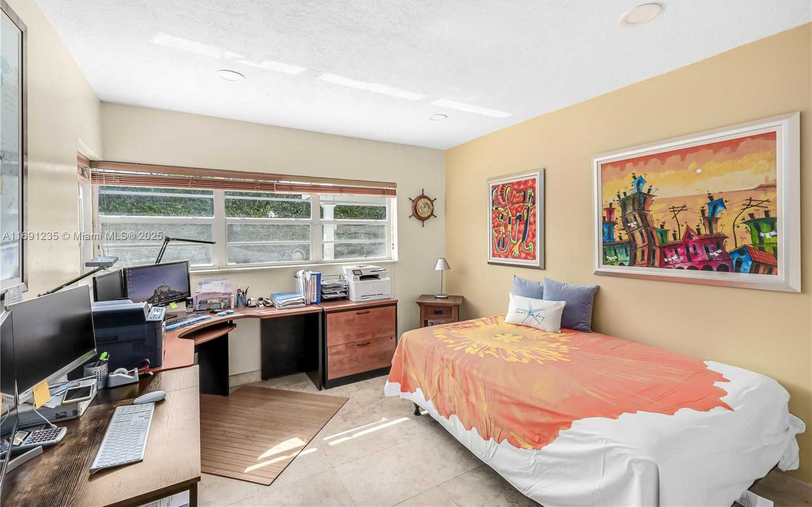Small Image of 8801 DICKENS AVE, Surfside Number 25