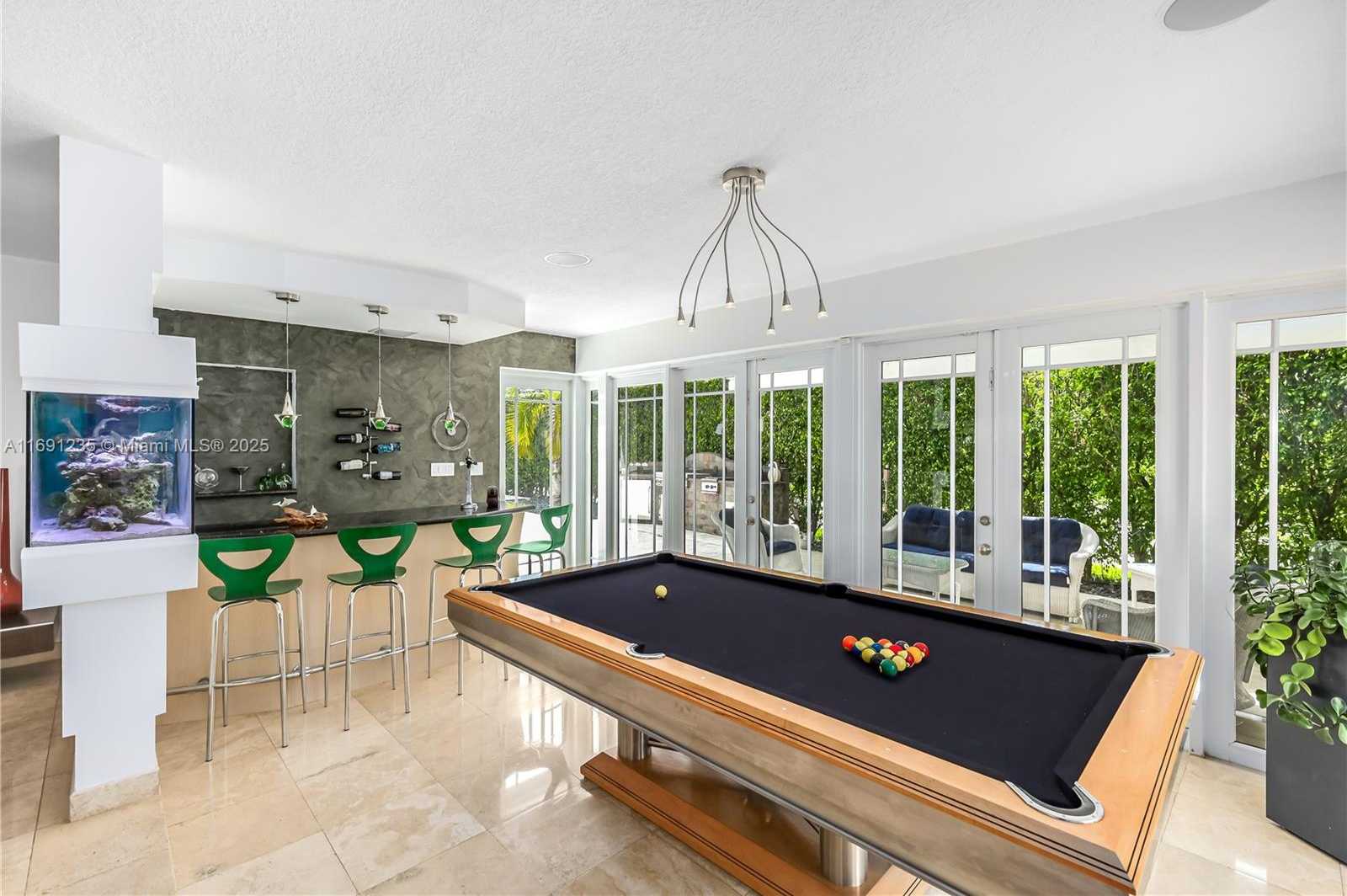 Small Image of 8801 DICKENS AVE, Surfside Number 31